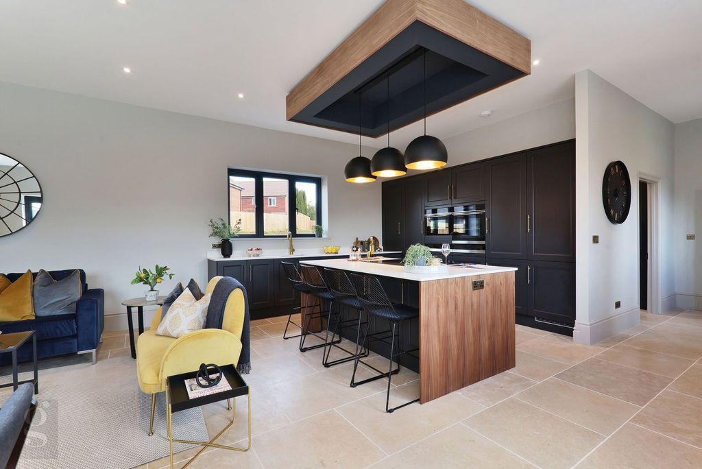 Additional image 21 of 6 bed detached house for saleHolmer, Hereford HR4