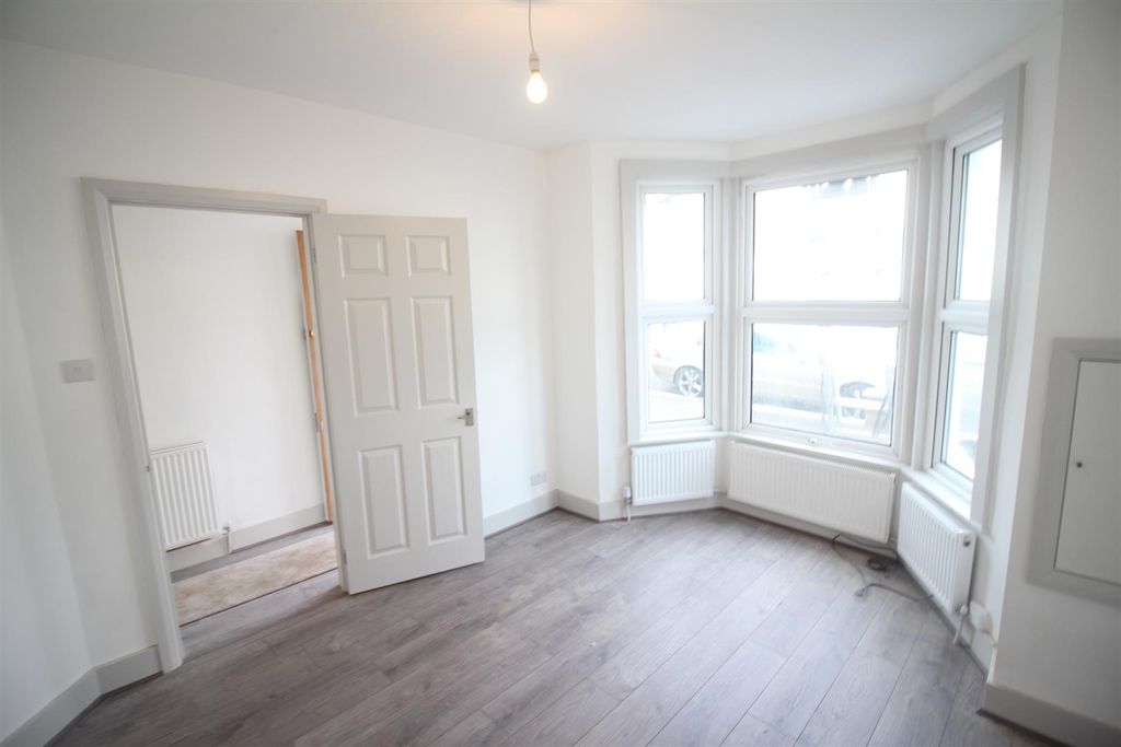 Property photo 3 of 16 Reception Room