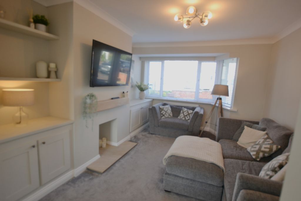 Property photo 2 of 33