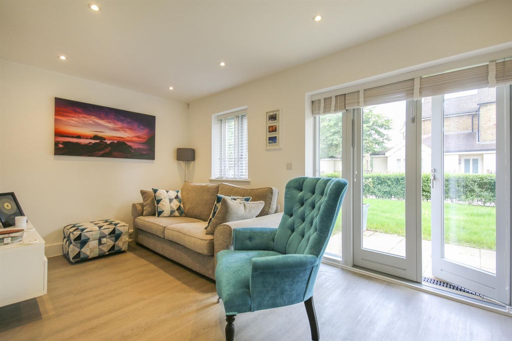 Property photo 2 of 22 2