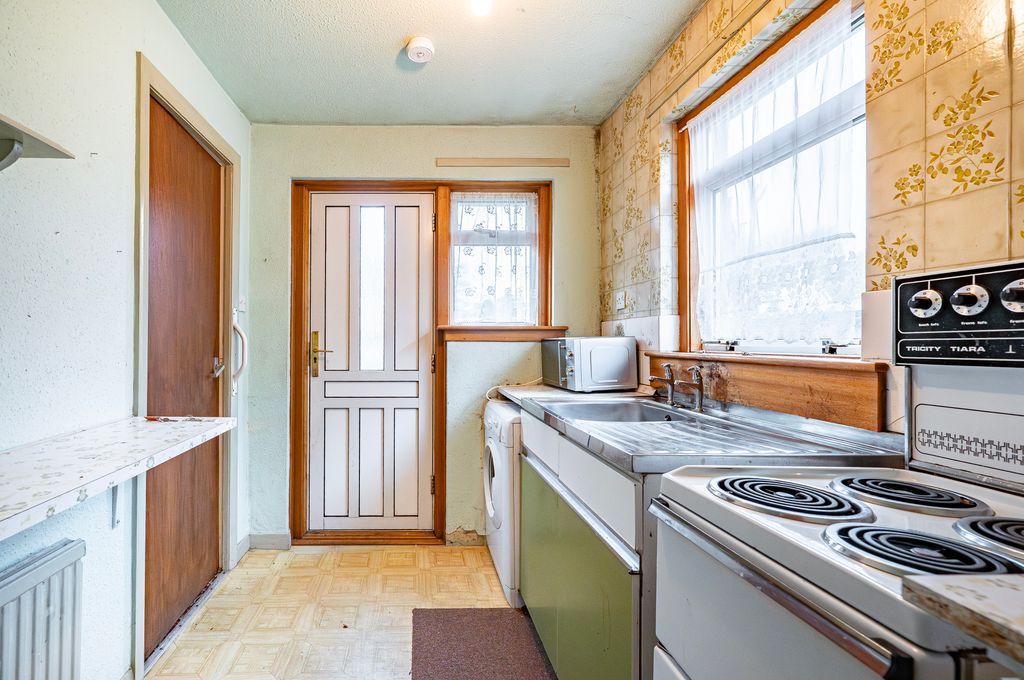 Property photo 3 of 23