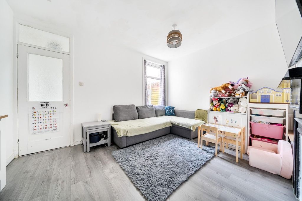 Property photo 3 of 13 1-69660A1F186Aa-1380295-12-69652Ad0E7B67-1.Jpg