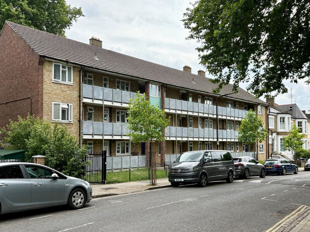 Property photo 1 of 3