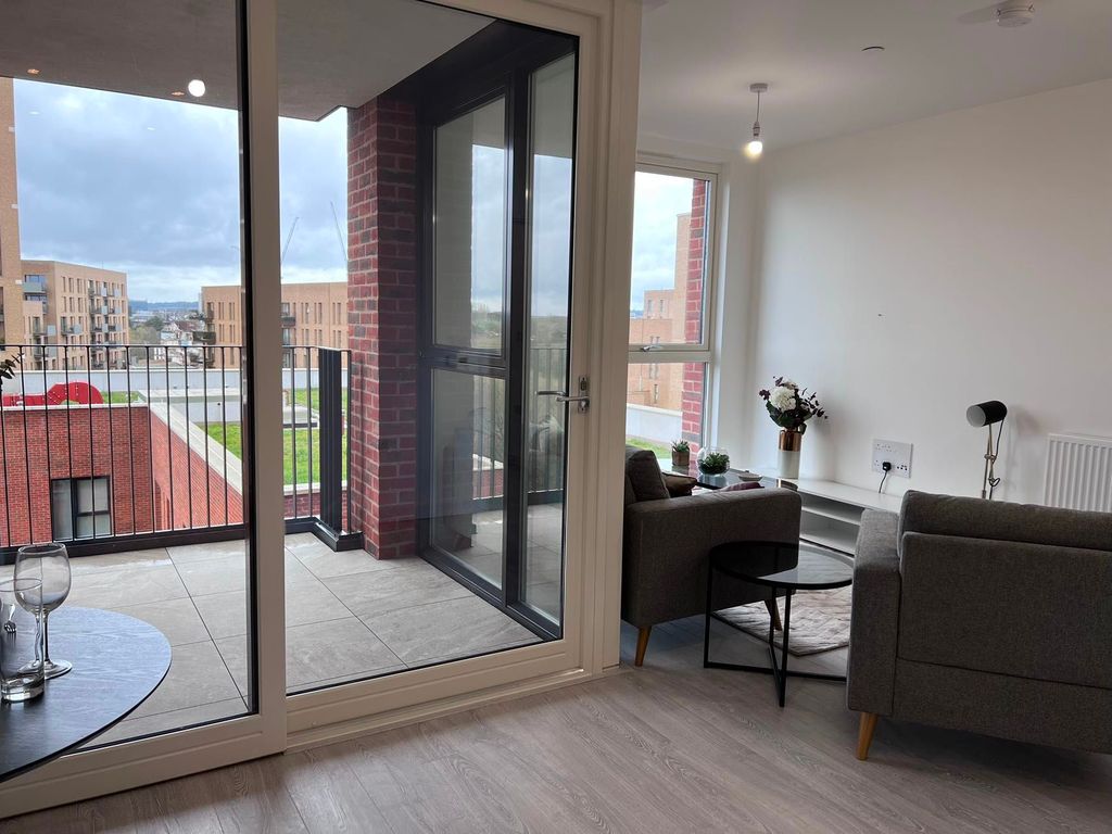 Property photo 2 of 9