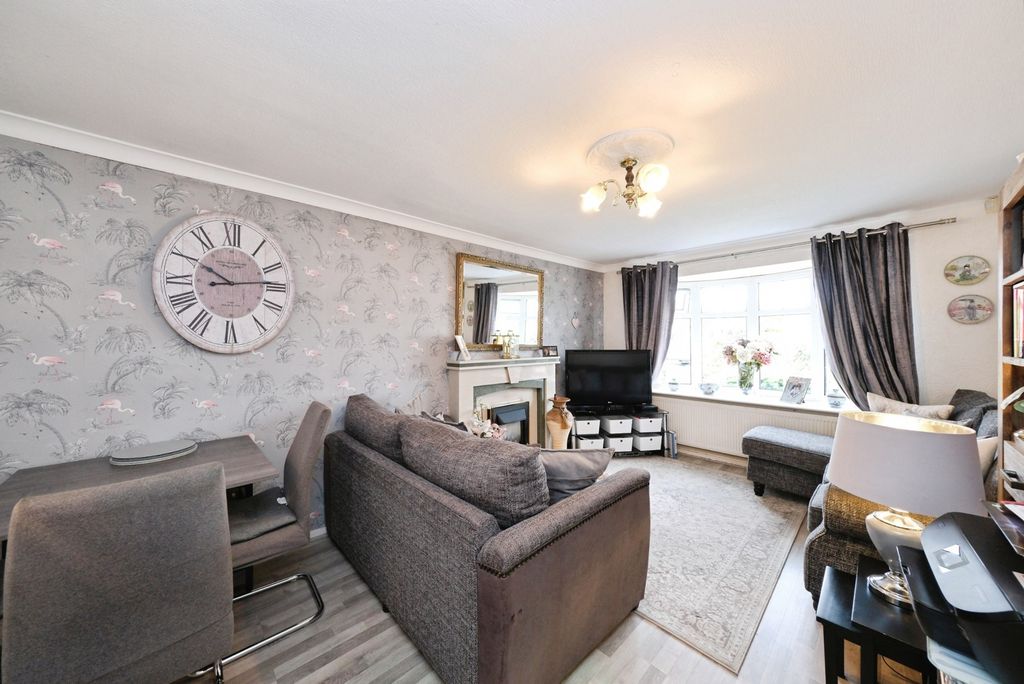 Property photo 3 of 16 Pbox-Img.Jpg
