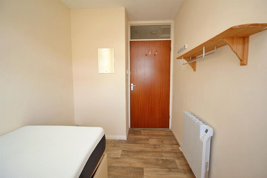 Additional image 16 of 2 bed flat for saleThe Limes, London Road, Halesworth IP19