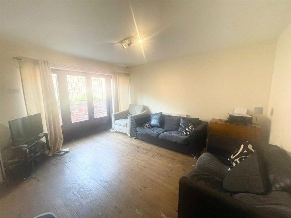 Property photo 3 of 9 9364247.Jpg