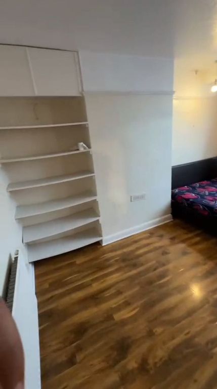 Property photo 3 of 4