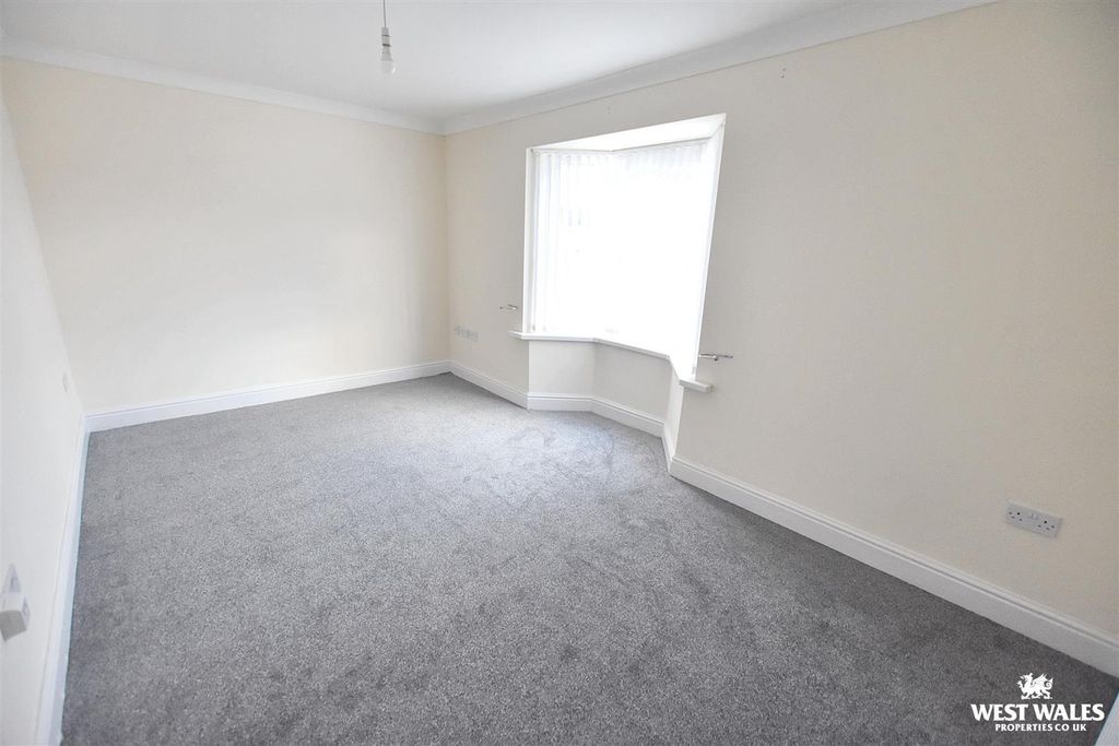 Property photo 2 of 10 1 (31).Jpg