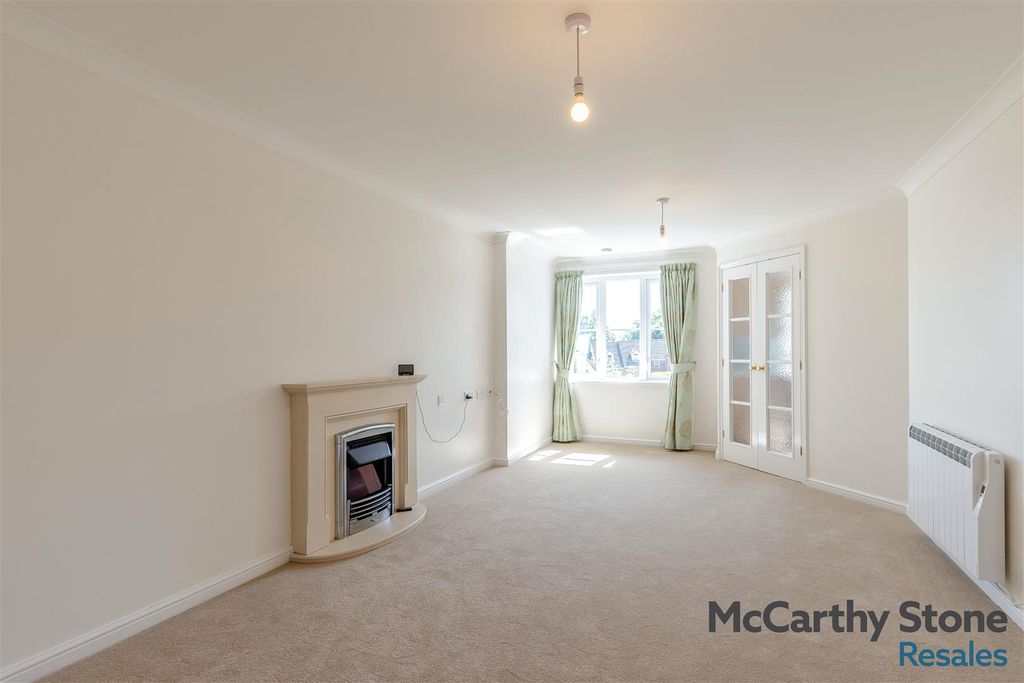 Property photo 3 of 43 8692467-Interior07.Jpg