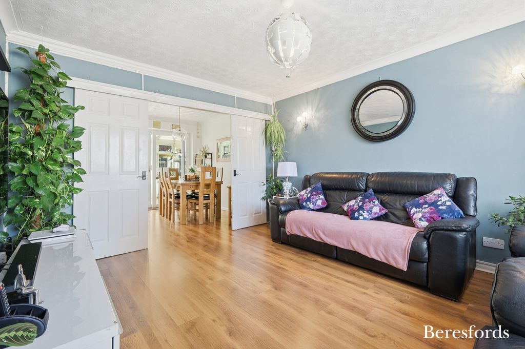 Property photo 3 of 21 Picture No. 17