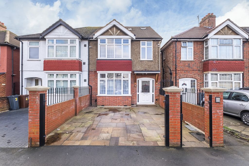 Property photo 1 of 8