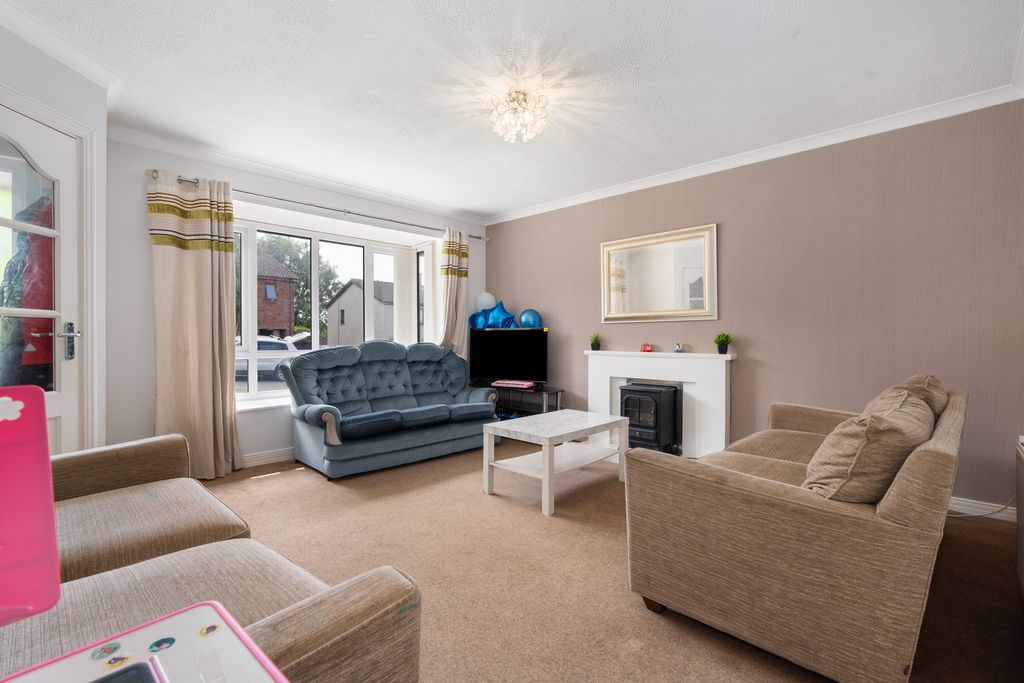 Property photo 3 of 16 25 Ballanawin