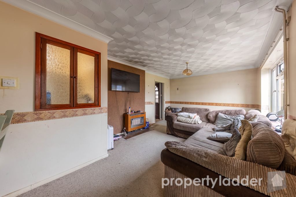 Property photo 3 of 13 Pl-3