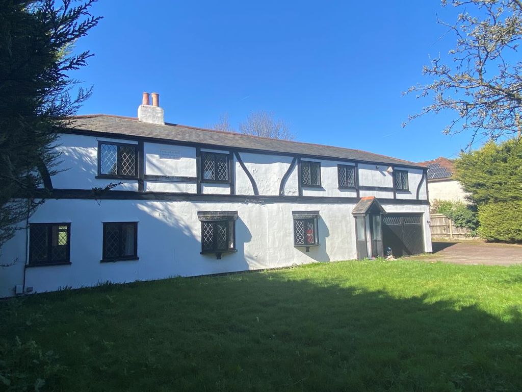 Property photo 3 of 4