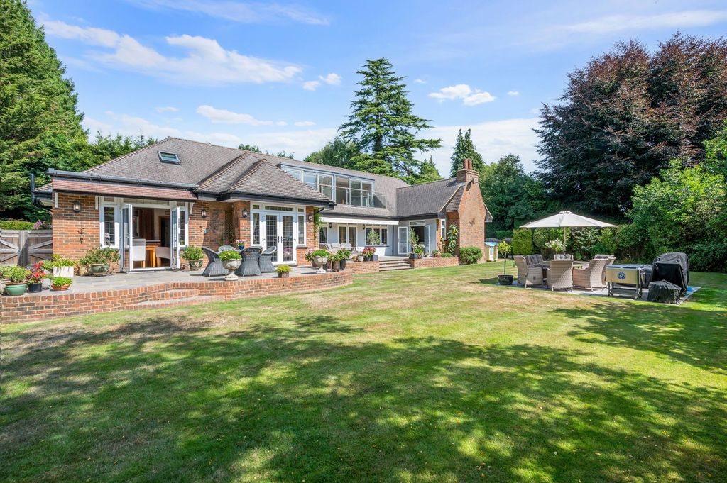 Property photo 1 of 30