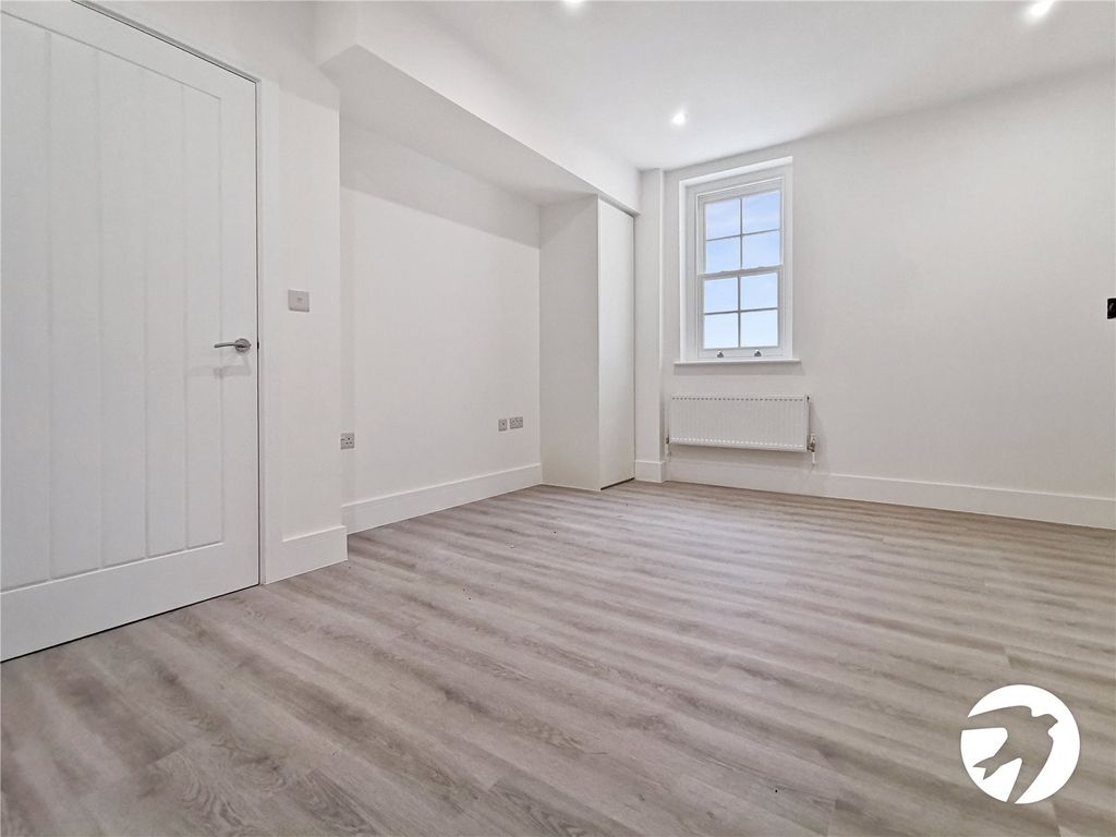 Property photo 2 of 12 Picture No. 02