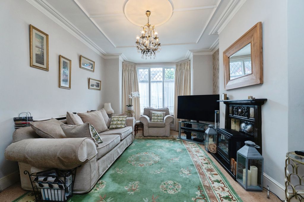 Property photo 3 of 20 Reception Room