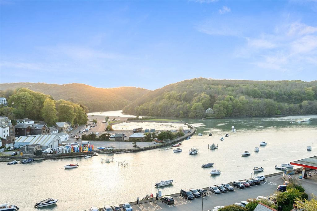 Property photo 1 of 15 1448579-3-69E7F34Bbf67A.Jpg