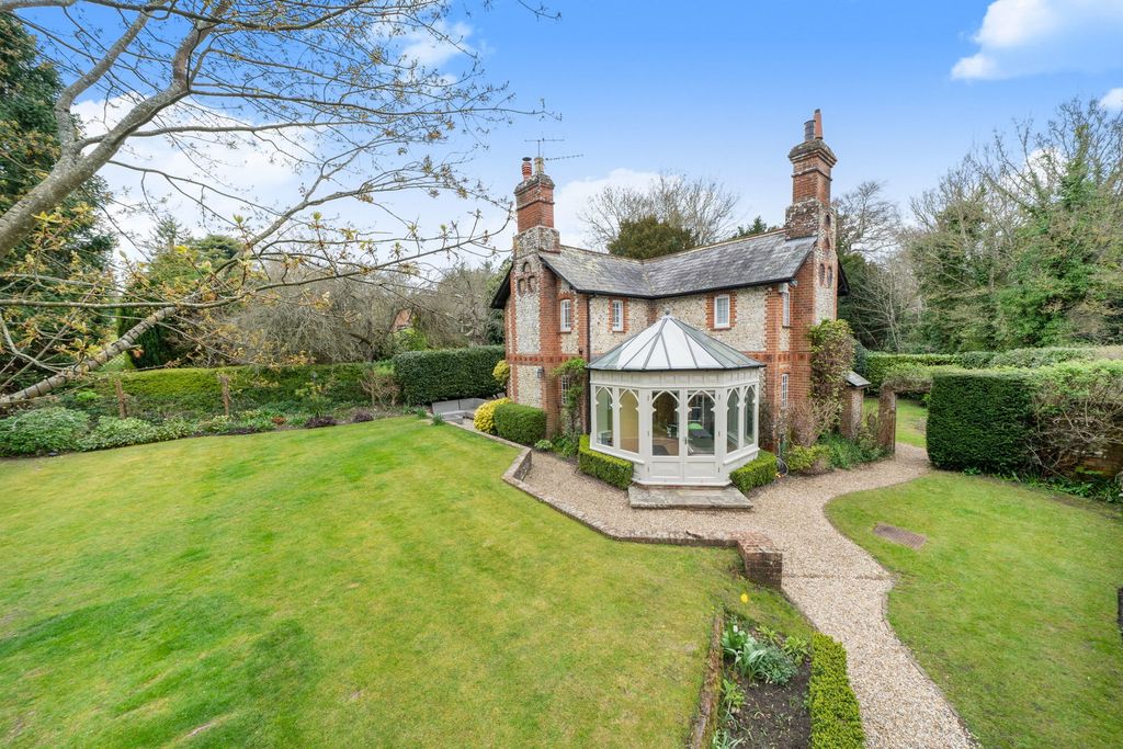 Property photo 1 of 21