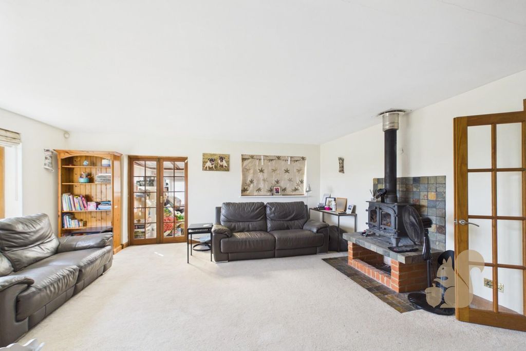 Property photo 2 of 30 Cam01814G0-Pr0159-Still032.Jpg
