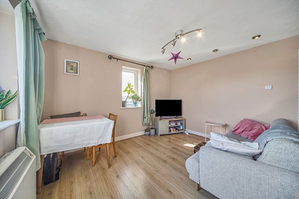 Property photo 2 of 4
