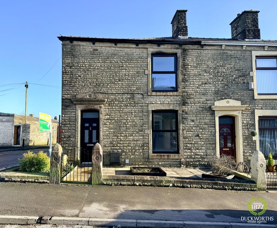 Property photo 2 of 23