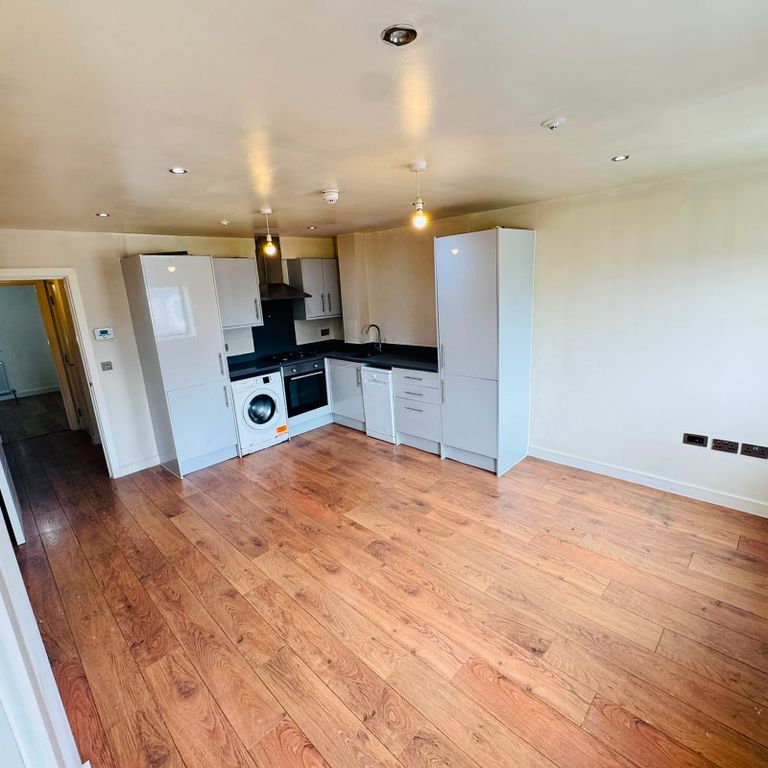 Property photo 1 of 10 Living