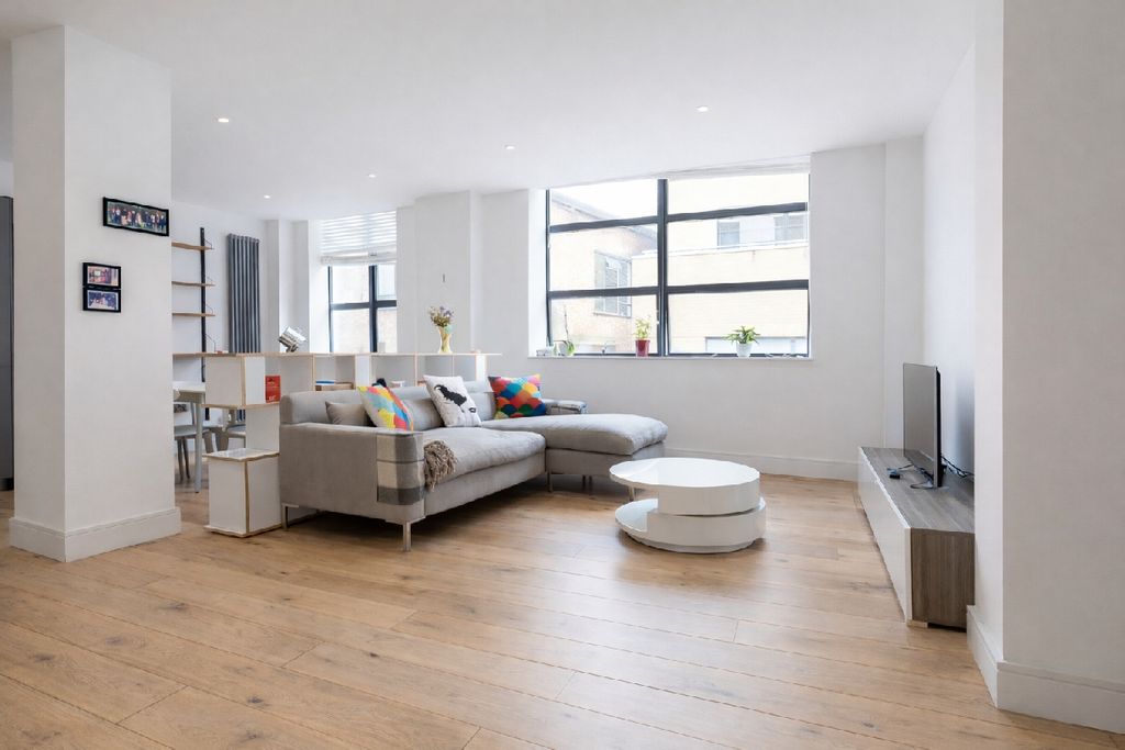 Property photo 3 of 14 Photo 2