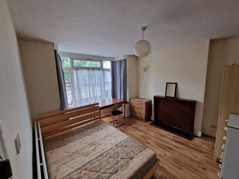 Property photo 3 of 11 Photo 14