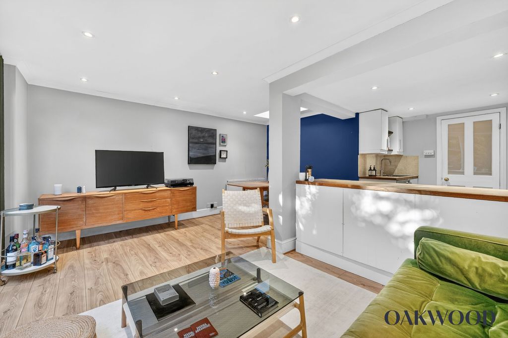 Property photo 3 of 19