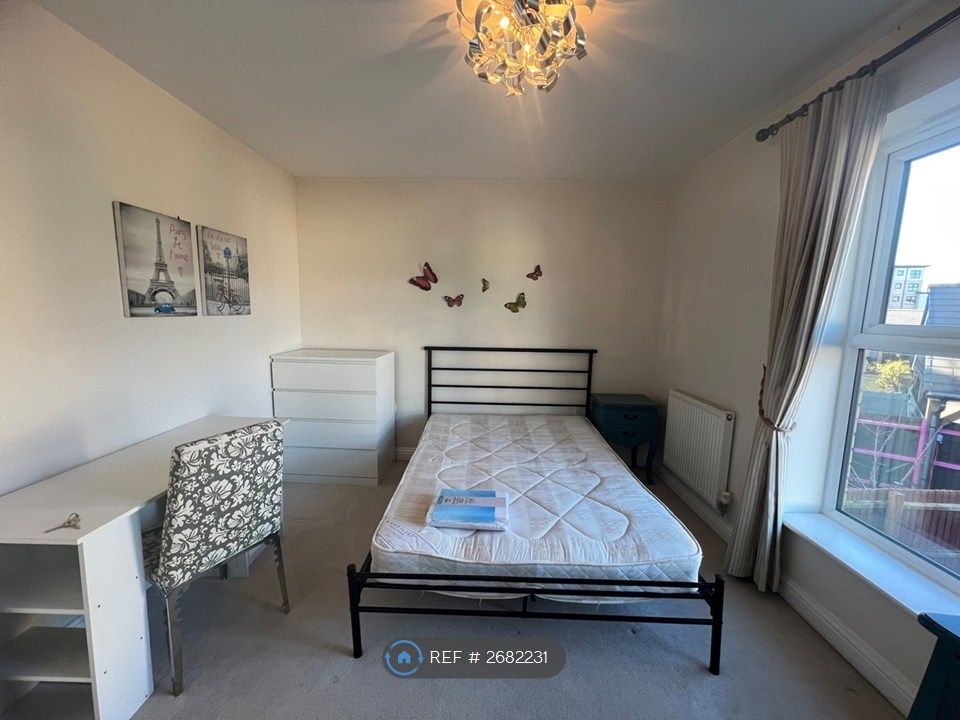 Property photo 3 of 5