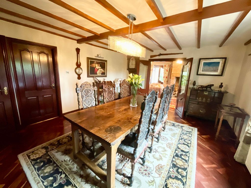 Property photo 3 of 35