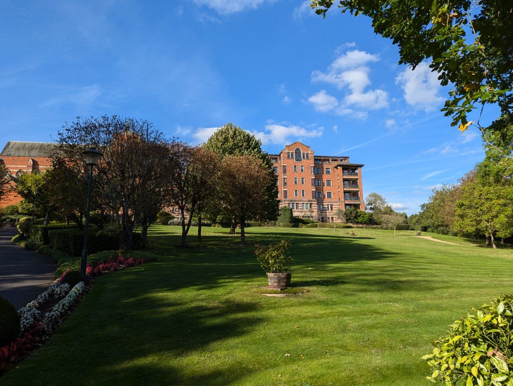 Property photo 1 of 16 Chasewood Park