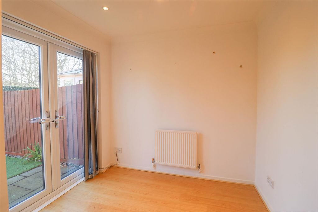 Property photo 3 of 10 Img_1968-1.Jpg