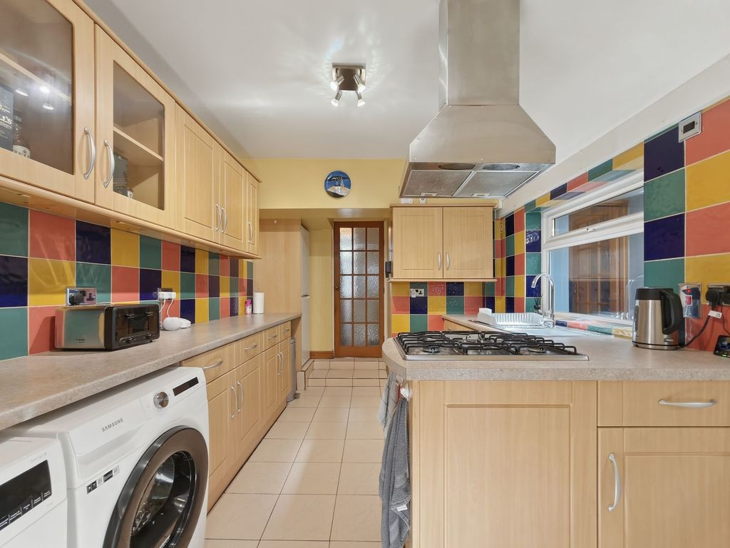 Property photo 2 of 19