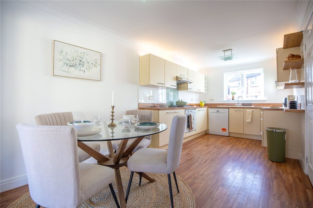 Property photo 3 of 22 Picture No. 04