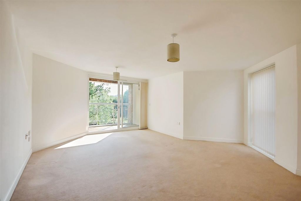 Property photo 2 of 10 33c1193F-Yelkoo0Hklw9Dp5G3P_E921Qw7O.Jpg