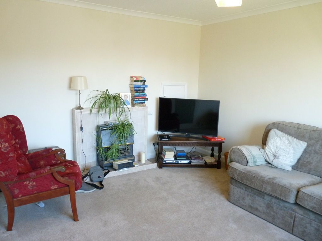 Property photo 3 of 12
