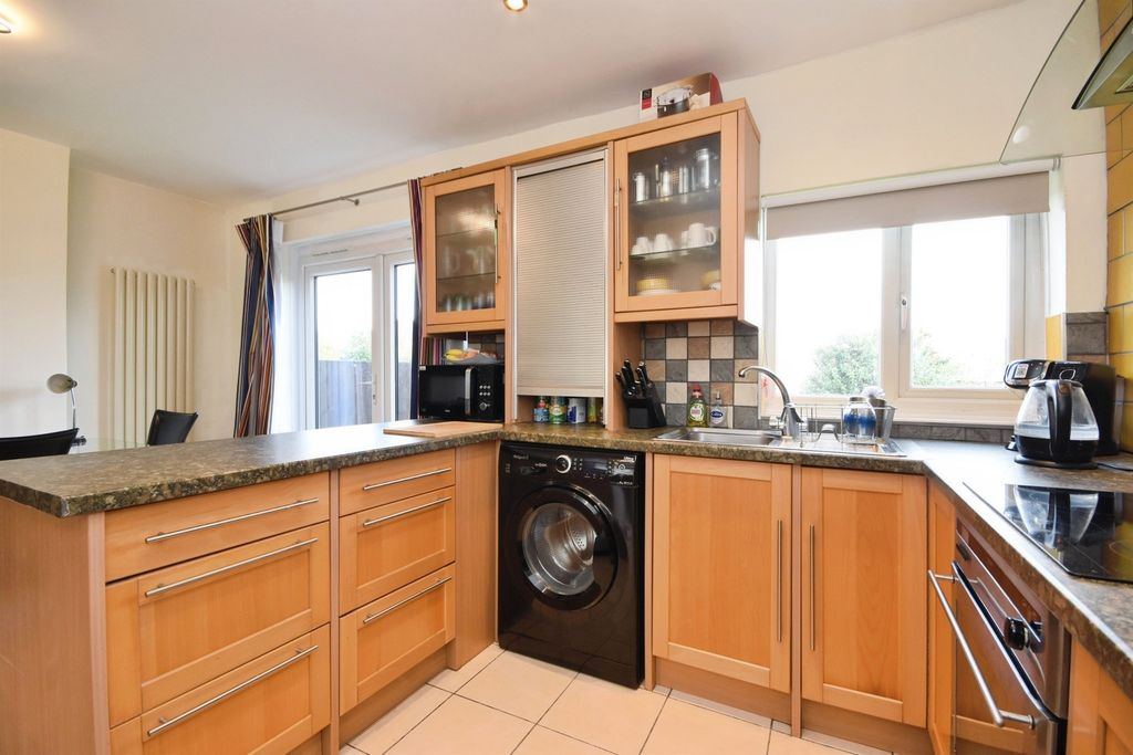 Property photo 3 of 17