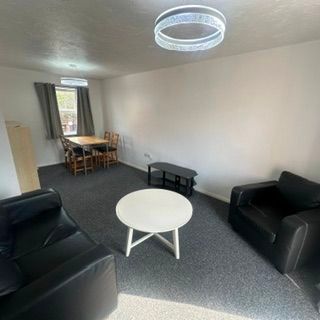 Property photo 3 of 30