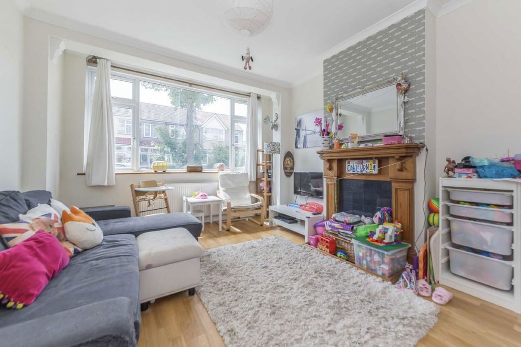 Property photo 2 of 7