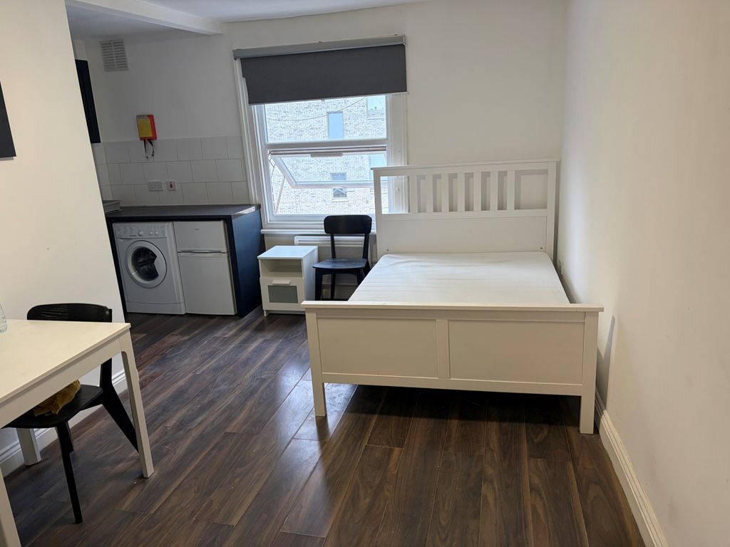 Property photo 1 of 4