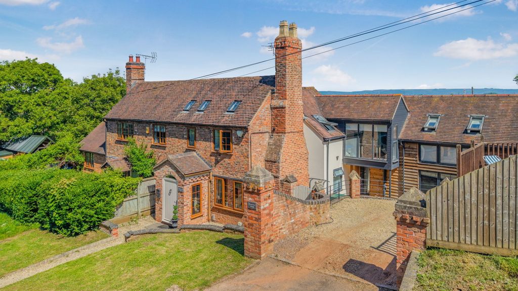 Property photo 1 of 52