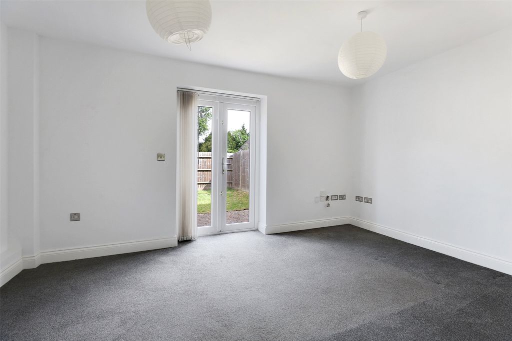 Property photo 2 of 12 Picture No. 13