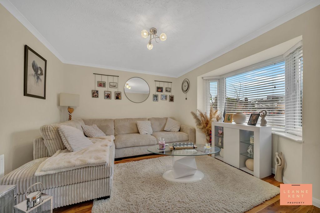 Property photo 2 of 41