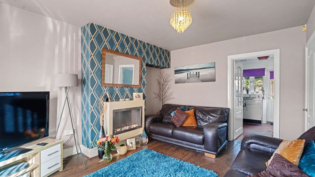 Property photo 3 of 16