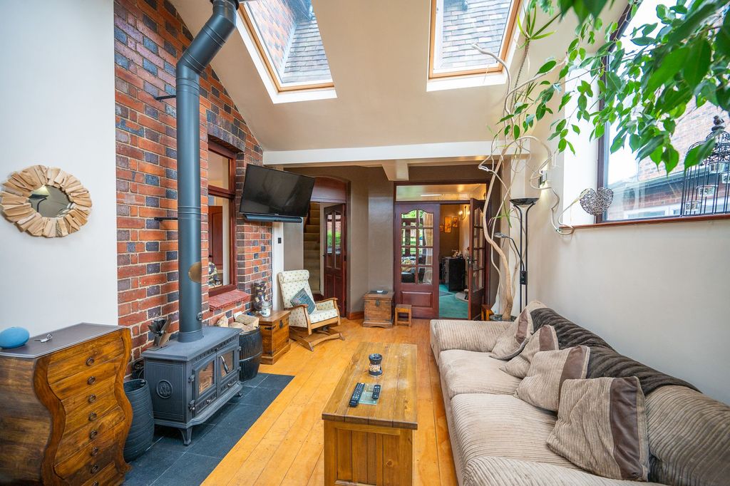 Property photo 3 of 50