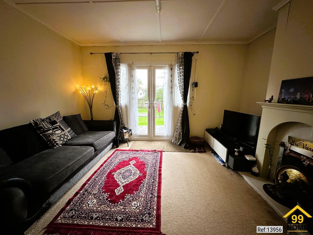 Property photo 3 of 13 Photo 2