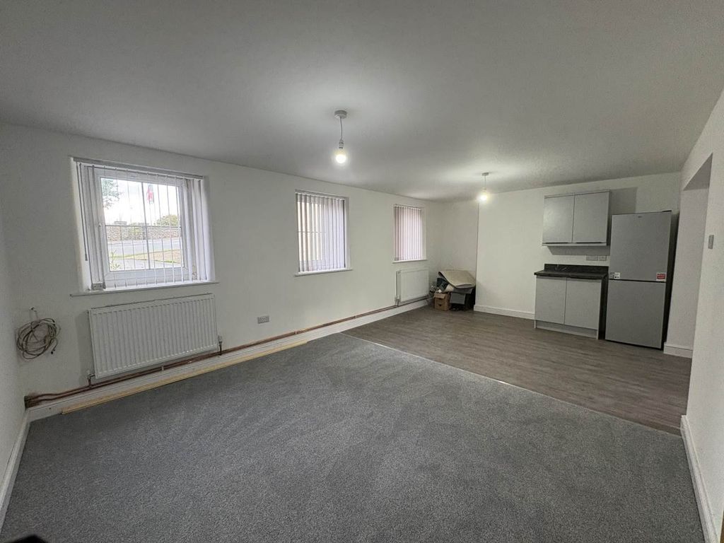 Property photo 3 of 8 Img_8923